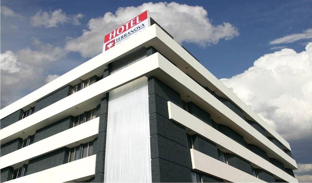 Hotel Terranova Леон Екстериор снимка