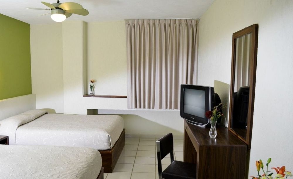 Hotel Terranova Леон Екстериор снимка